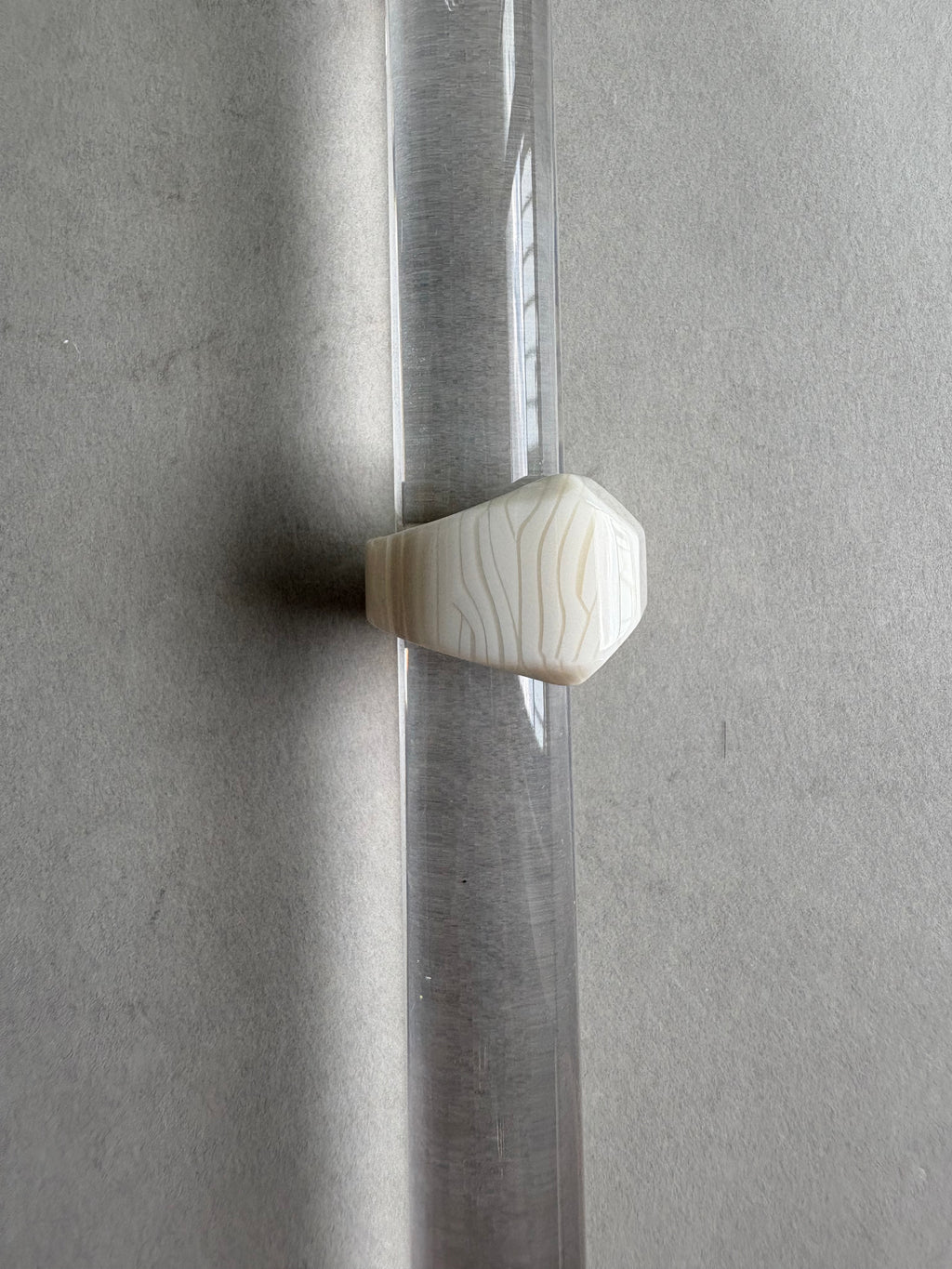 Dirocca Ring S2 ＜T17 enigma white＞